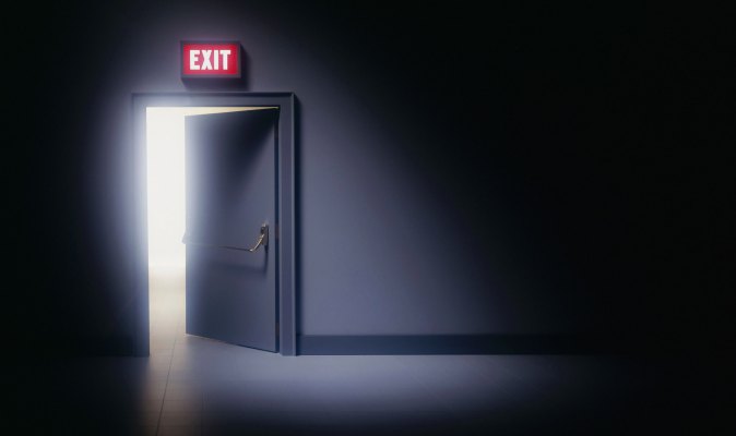 Basecamp sees mass employee exodus after CEO bans political discussions