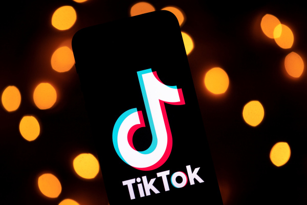 TikTok removes 500k+ accounts in Italy after DPA order to block underage users