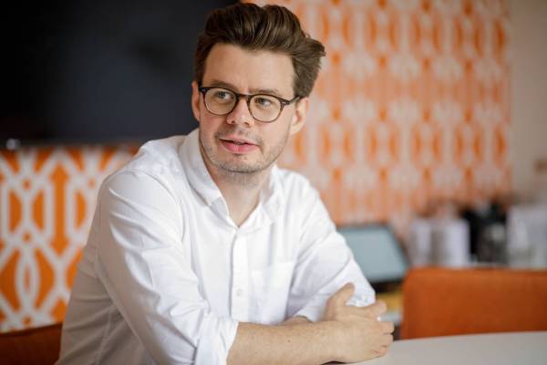 flush-with-$42m,-hot-ai-startup-faculty-plans-to-hoover-up-more-phds…-and-steer-clear-of-politics