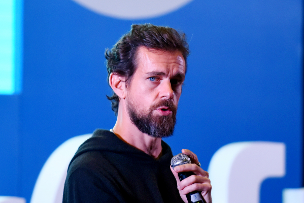 Twitter taps crypto developer to lead ‘bluesky’ decentralized social network effort