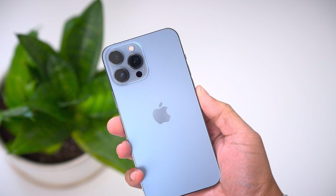 supply-chain-struggles-to-keep-up-iphone-13-demand-as-covid-19-hits-vietnam